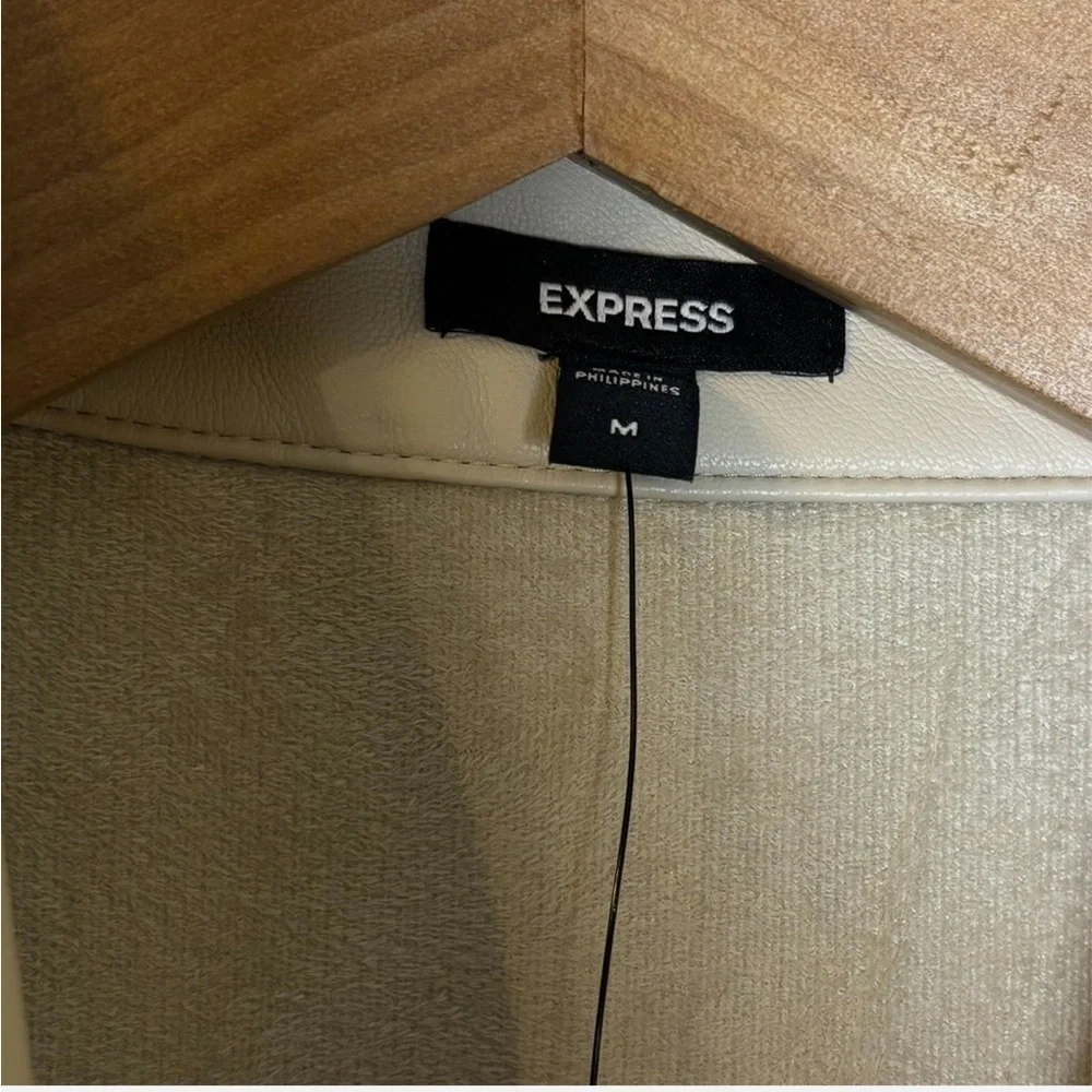 NEW Faux Leather Boxy Shirt Jacket Short Sleeve Button Up M Moto Boho MSRP $88 - Picture 5 of 6